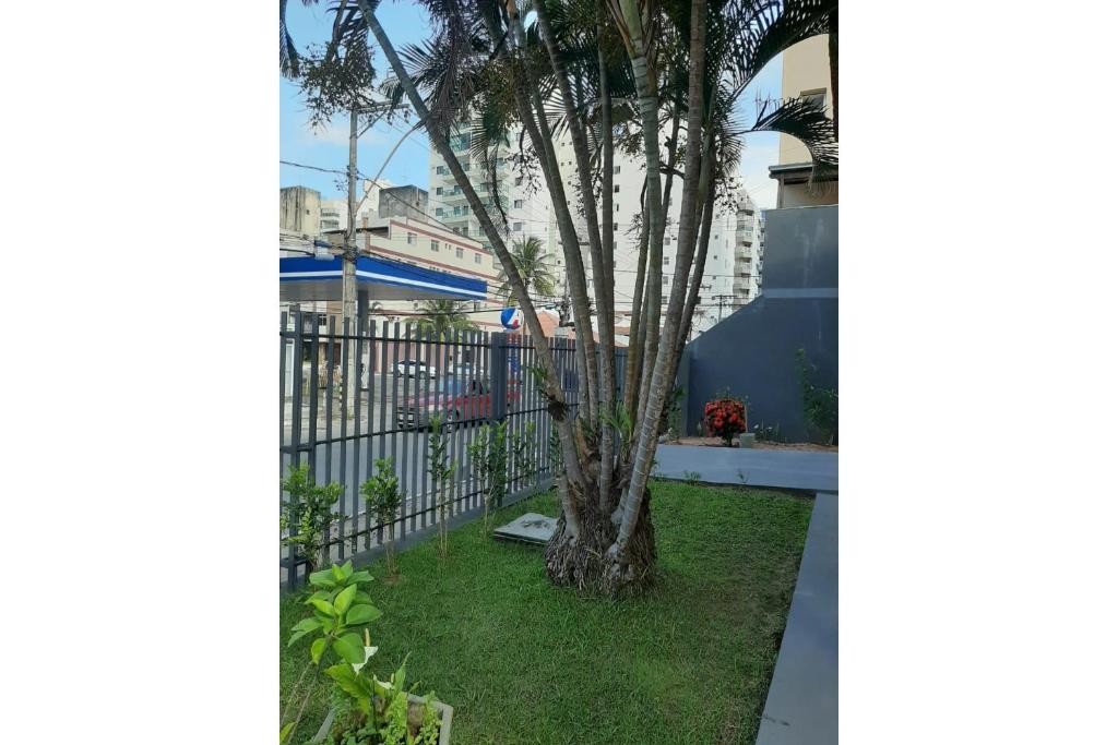 Casa 5 quartos, ampla, a 100 metros da praia. Amigos e família são bem vindos a essa casa. Venha viver momentos inesquecíveis aqui. photo 3