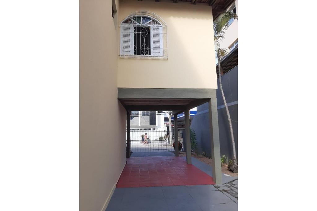 Casa 5 quartos, ampla, a 100 metros da praia. Amigos e família são bem vindos a essa casa. Venha viver momentos inesquecíveis aqui. photo 1