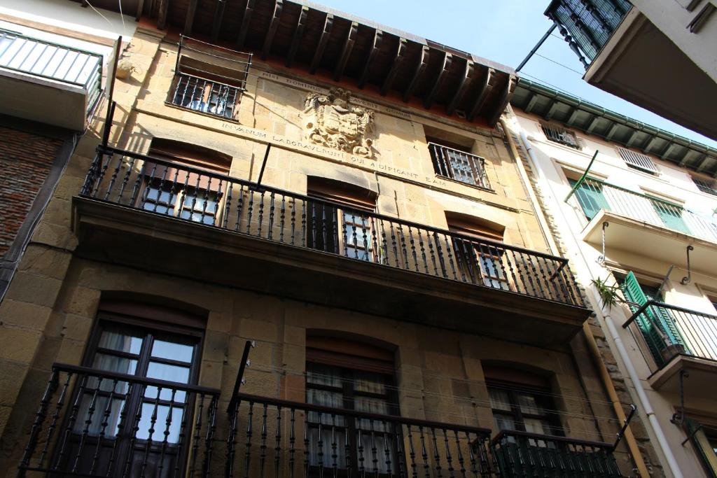 LOA GETARIA photo 2
