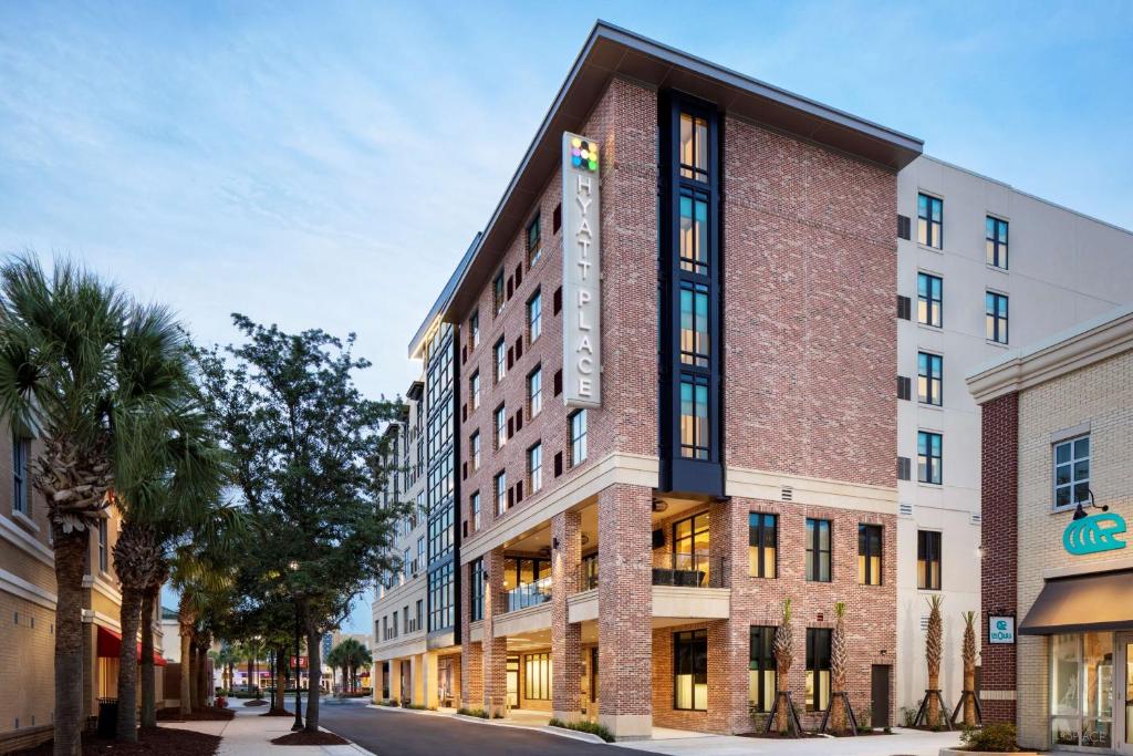 Hyatt Place Mount Pleasant Towne Centre image