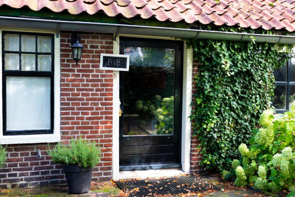 Bed & Breakfast Uiterburen photo 3