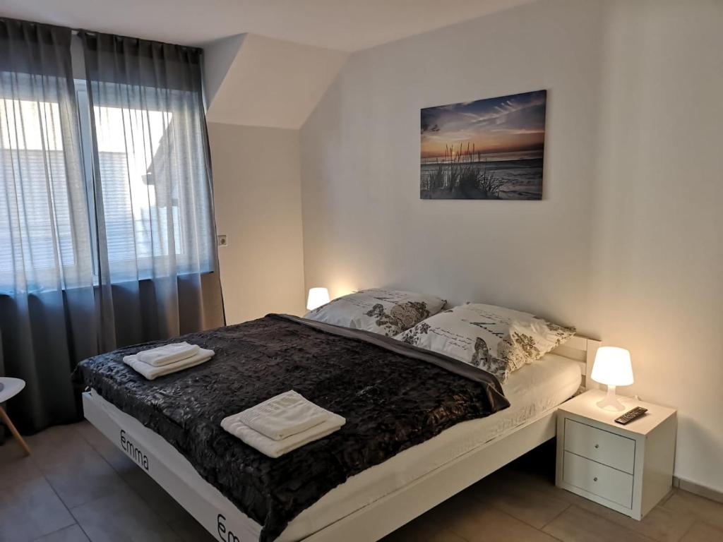 Modern Wohnen I Parkplatz I Wlan I Netflix I Balkon I 6 Schlafplätze photo 1