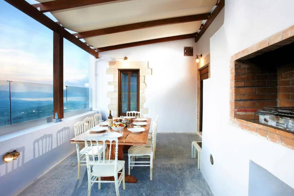 Villa Archontiki, with rooftop pool and stunning panoramic views! photo 3
