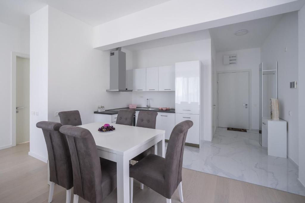 Montesun Apartments Bečići photo 4