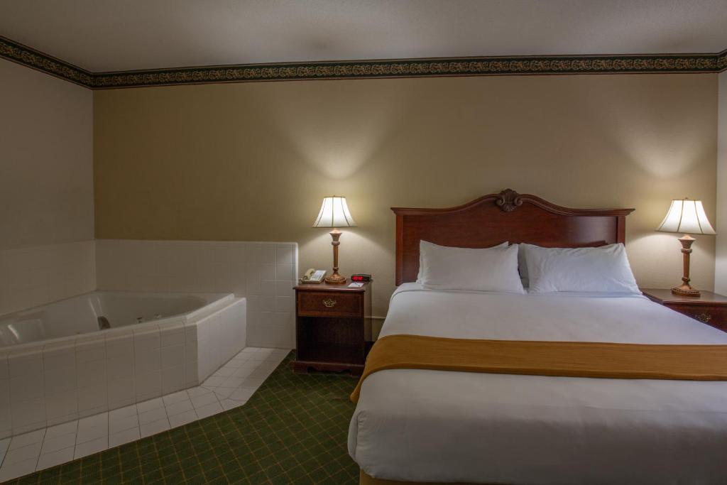 Moncks Corner Inn image