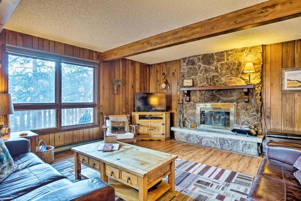 Peaceful Pines Estes Park Home with Longs Peak View photo 2