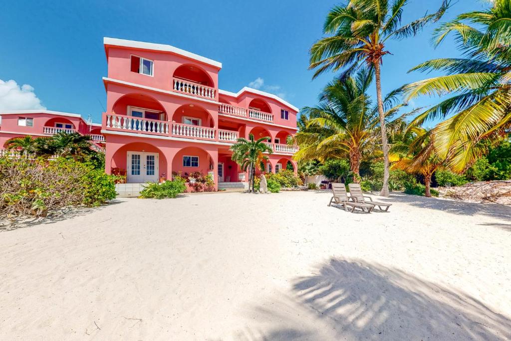 Red Ginger @ Caribe Island photo 2