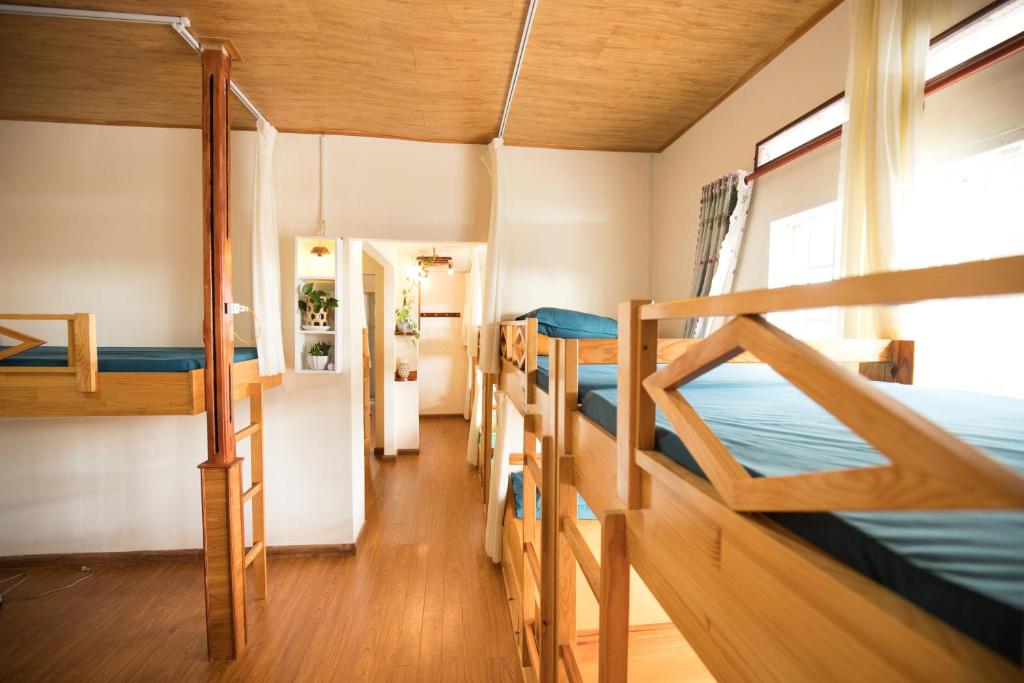 Nhà của Người và Ta