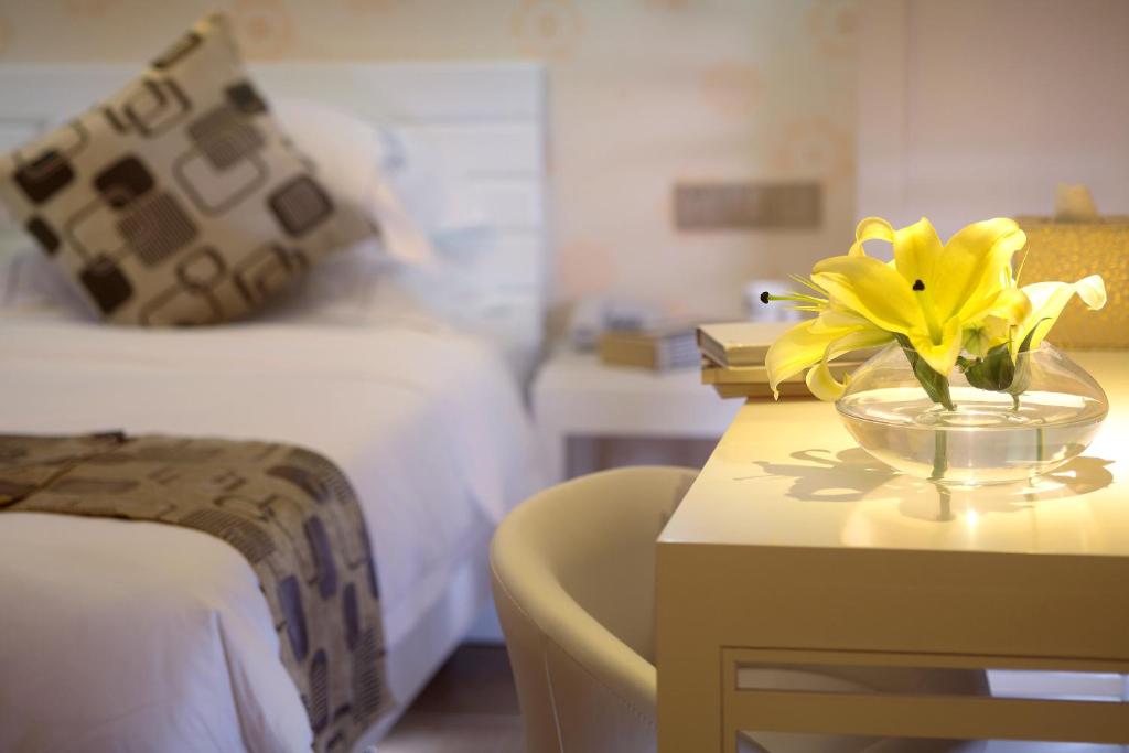 Двухместный (Autumn Whisper (Двухместный номер с 1 кроватью)), Care Hotel Coast Collection