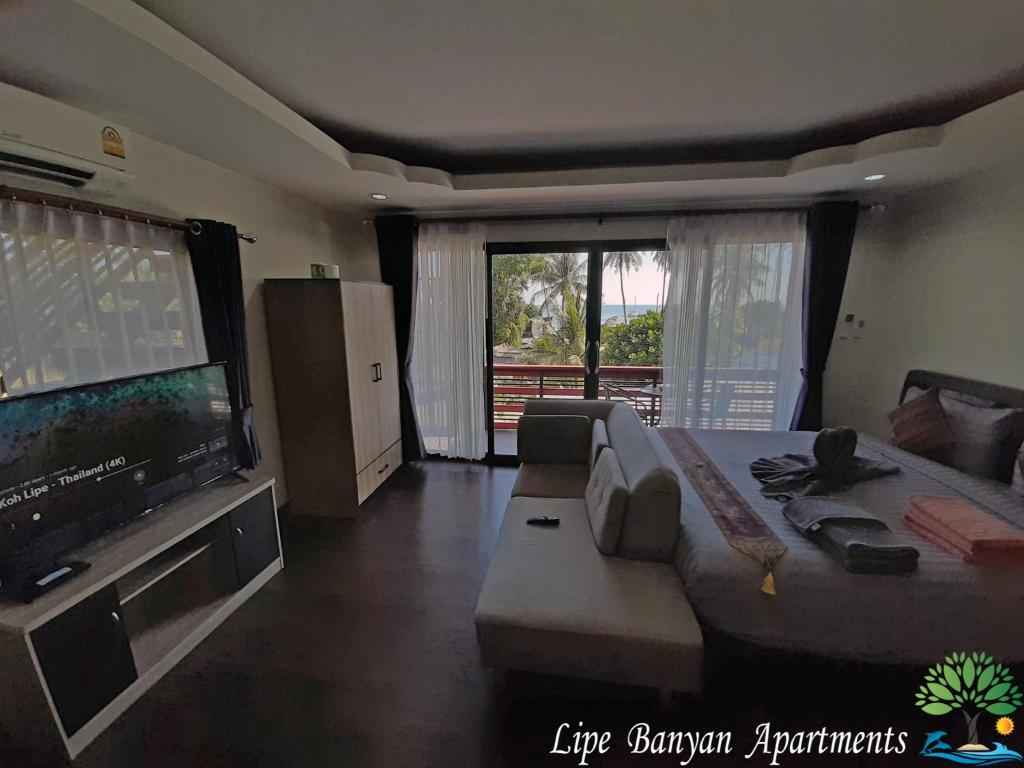 Lipe Banyan Apartments photo 3