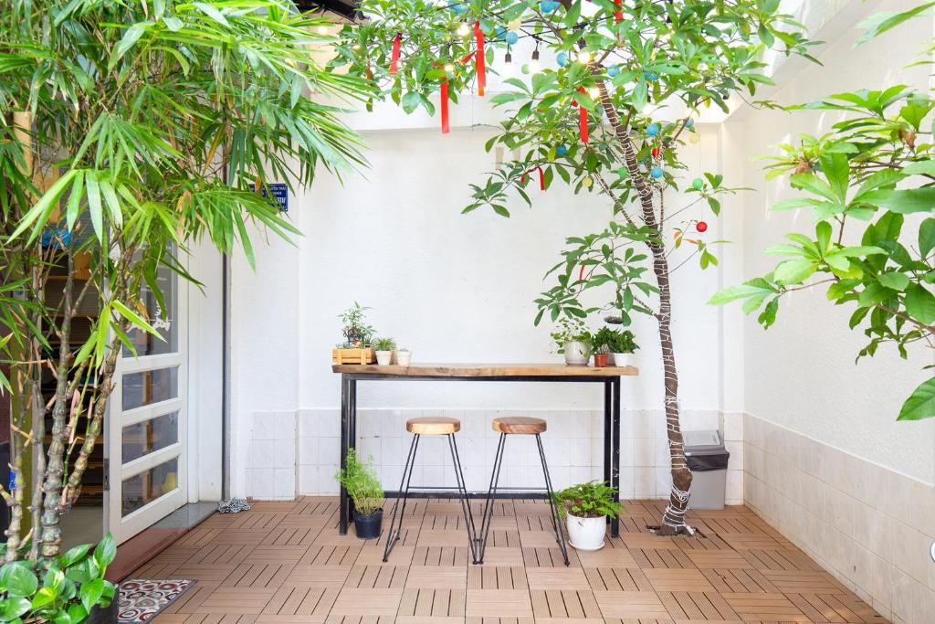HOSTIE SAIGON [WANDERLUST Home]