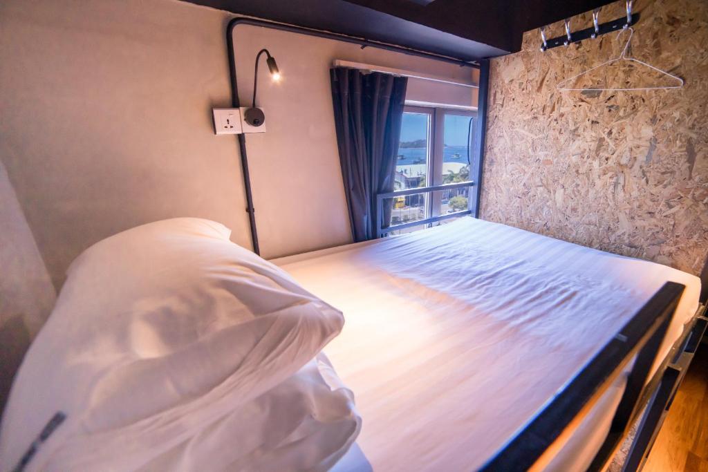 Homy Seafront Hostel Room Type - Bunk Bed in Female Dormitory Room  
