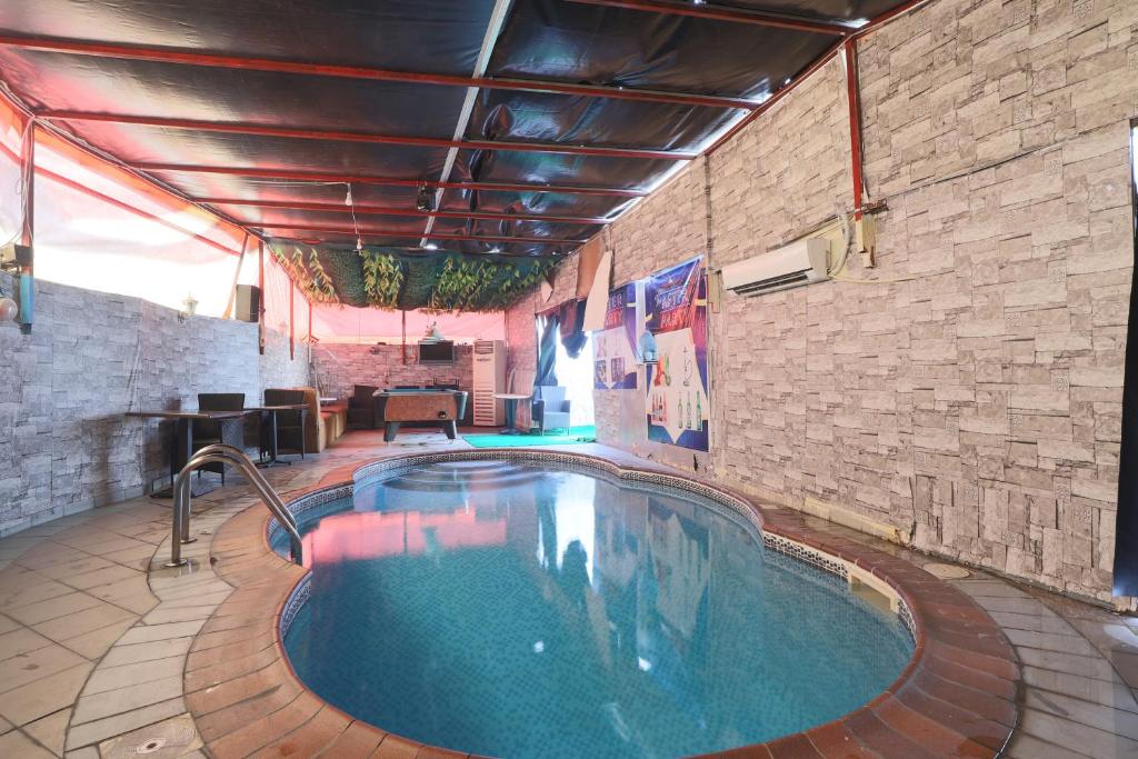 {
  "en-gb": "Eureka Hotel"
} photo 2
