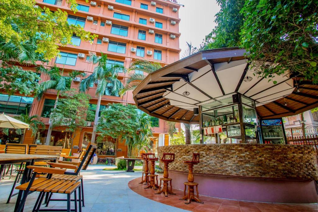 E-outfitting Golden Country Hotel photo 2