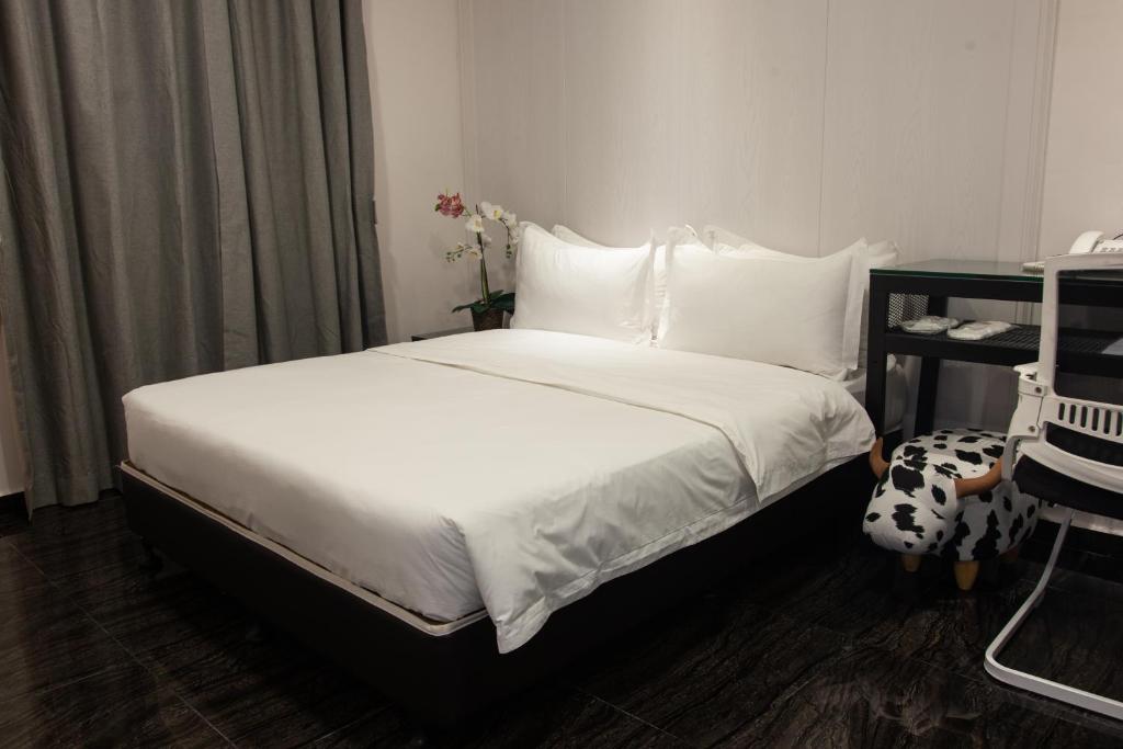 Двухместный (Номер Делюкс с кроватью размера «queen-size»), M Design Hotel @ Taman Pertama