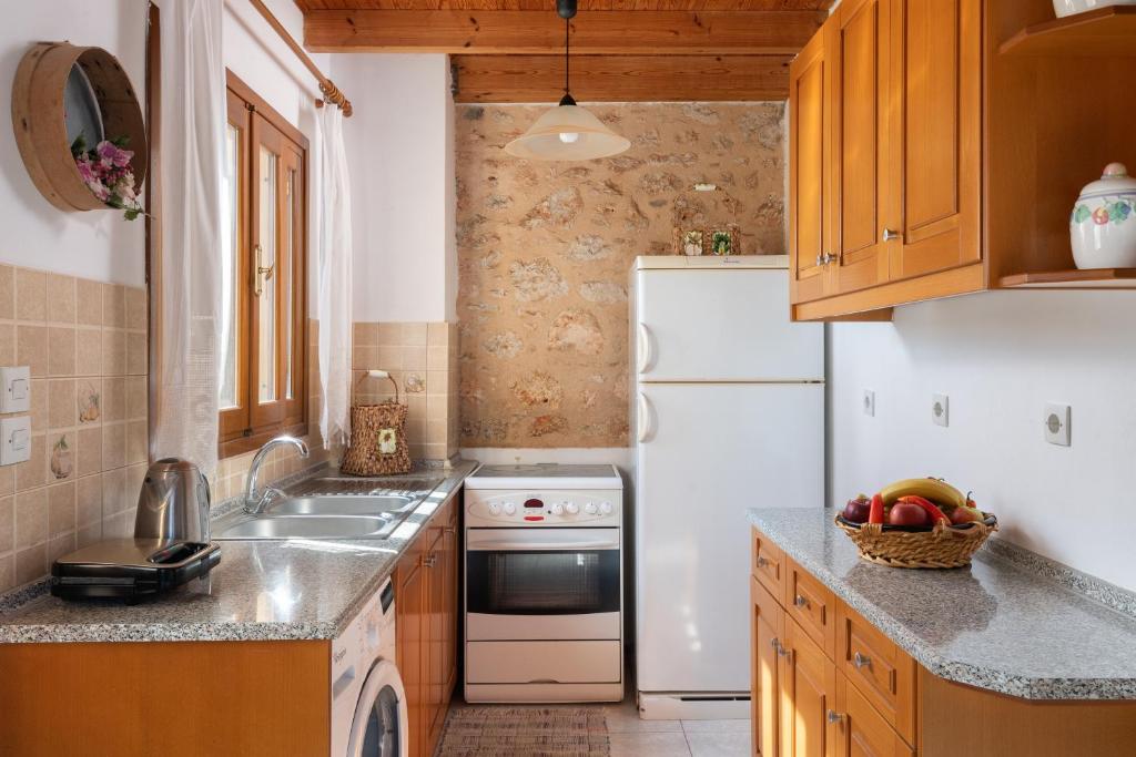 Little Karafillias Chalki House photo 3