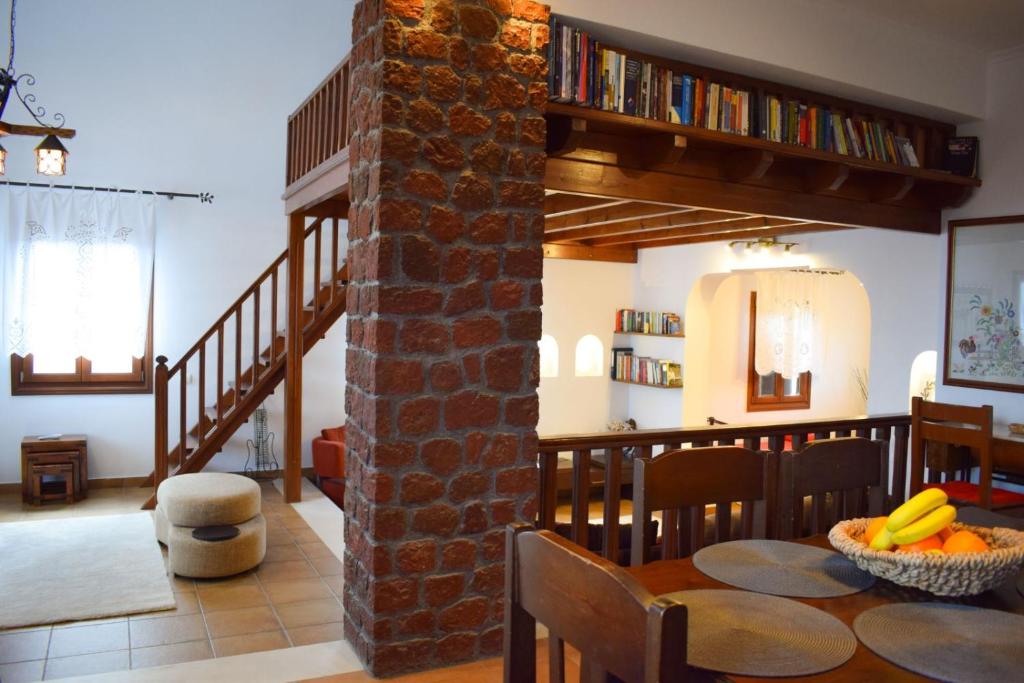 Sunshine house for 9, cozy set up,verandas, sea view. photo 4