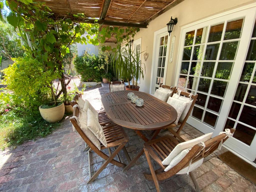 Jonquil Guest Cottage photo 2
