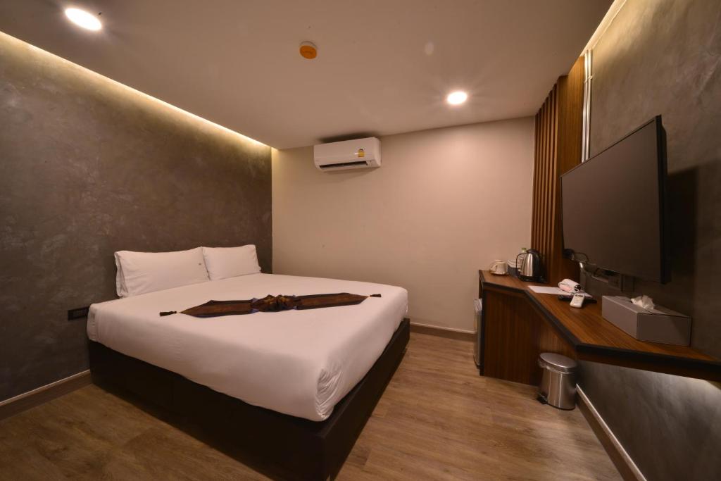 Двухместный (Номер Делюкс с кроватью размера «queen-size»), Sureena Hotel