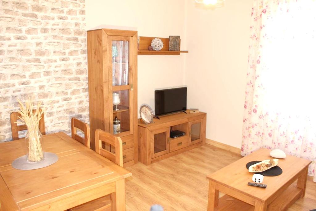 4 bedrooms house with enclosed garden and wifi at Villanueva de los Infantes