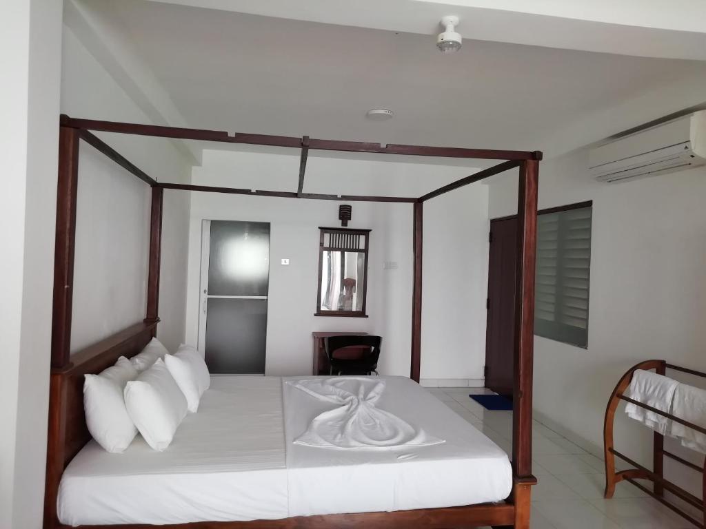Shanthi Guest & beach villa photo 1