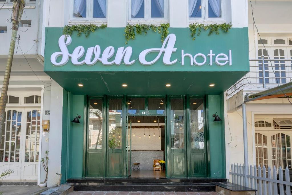OYO 485 Seven A Hotel