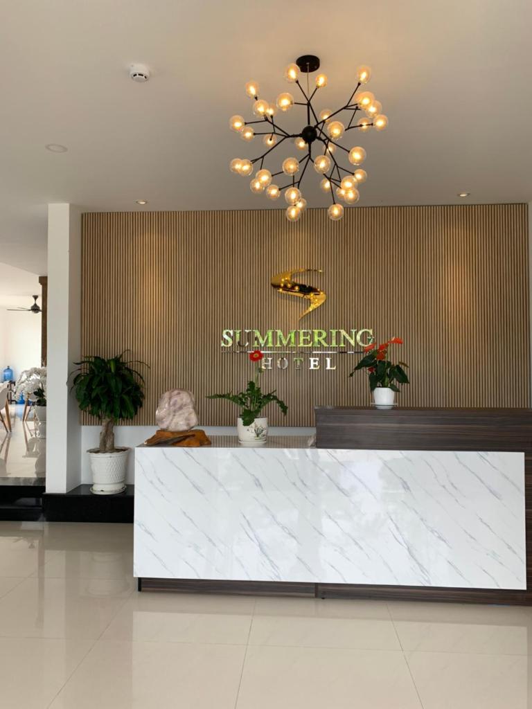 Summering Hotel