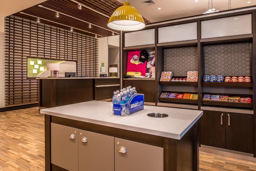 Holiday Inn Joplin, an IHG Hotel photo 3