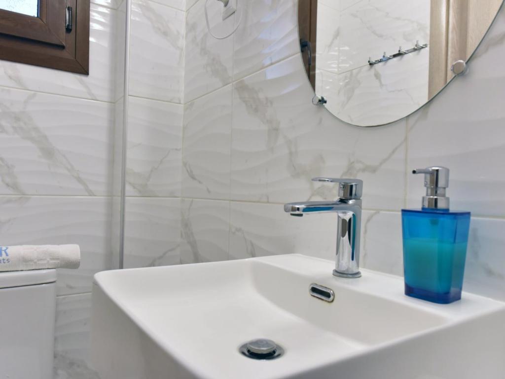 Трехместный (Трехместный номер с террасой), Azur Apartments - Nikiti Halkidiki