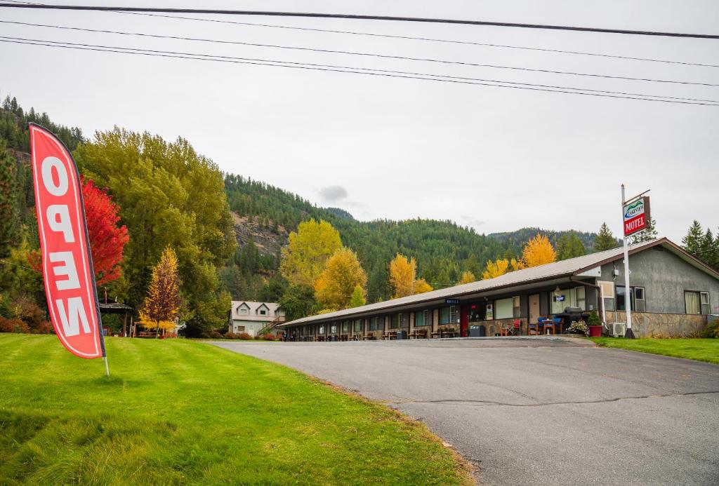 Lakeview Motel - Tap to explore photos