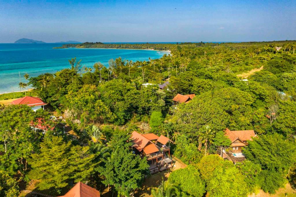 Вилла (Thai Villa Two Bedroom), Koh Mak Good Time Resort