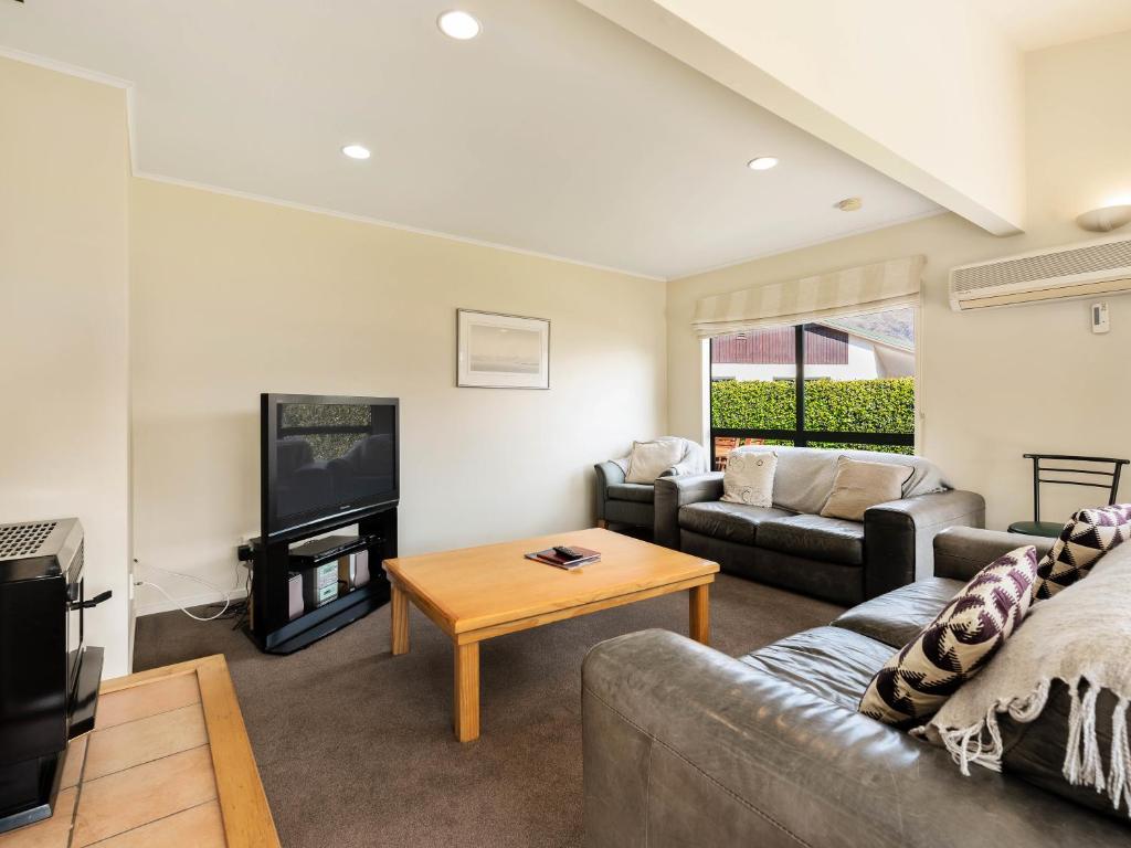 Downtown Wanaka - Wanaka Holiday Home photo 1