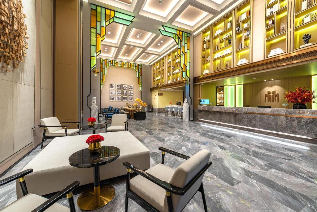 Metropolo Jingjiang Hotels- JiangNan market ShuangLong business center - Offer Shuttle Bus to Canton Fair Exhibition Hall photo 4