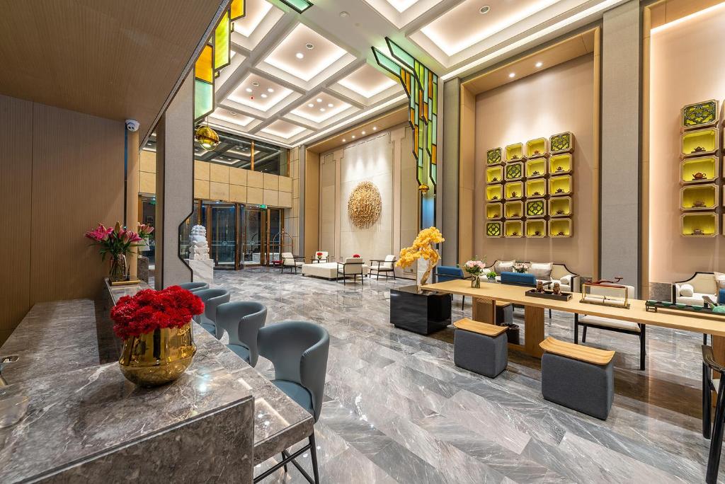 Metropolo Jingjiang Hotels- JiangNan market ShuangLong business center - Offer Shuttle Bus to Canton Fair Exhibition Hall