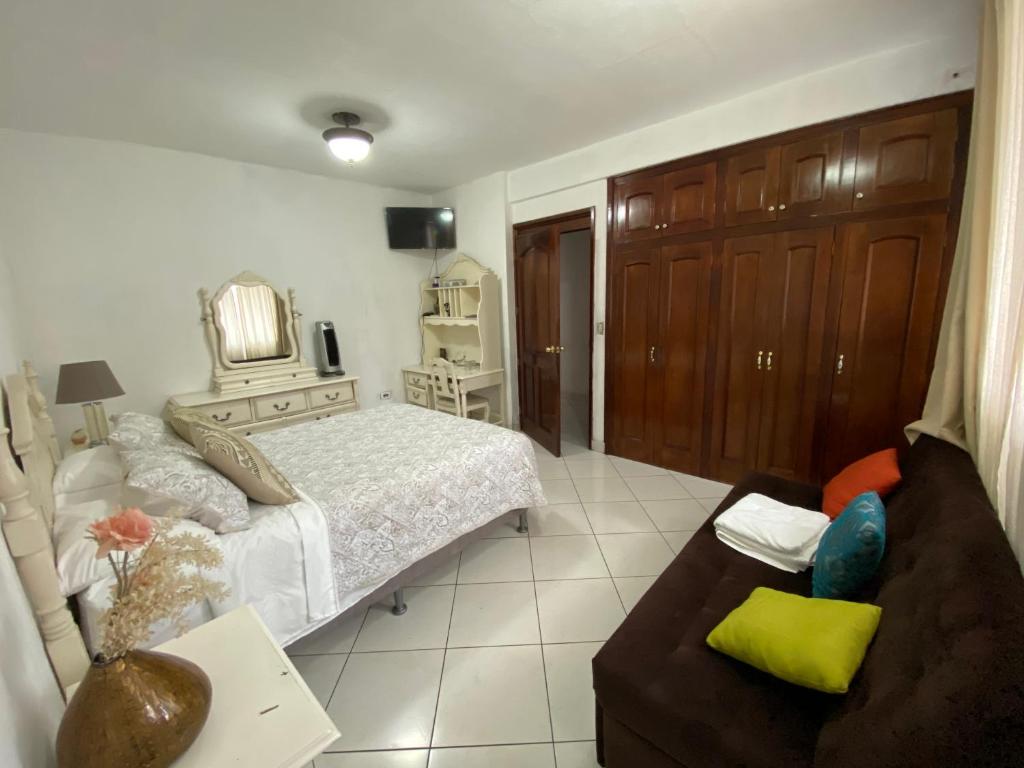 Apartamentos Comodos Cerca del Aeropuerto photo 4