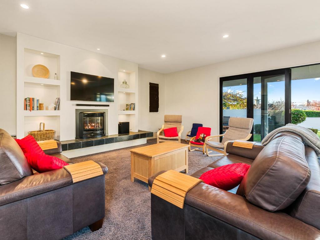Willowridge Escape - Wanaka Holiday Home photo 1