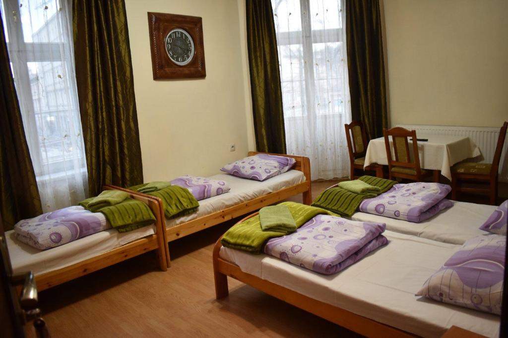 Четырехместный (Четырехместный номер с ванной комнатой), Green Hostel