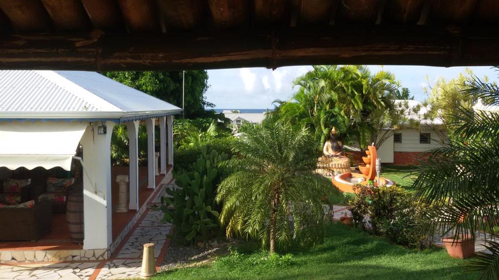 LE MOULIN DE LA BAIE piscine vue mer photo 4