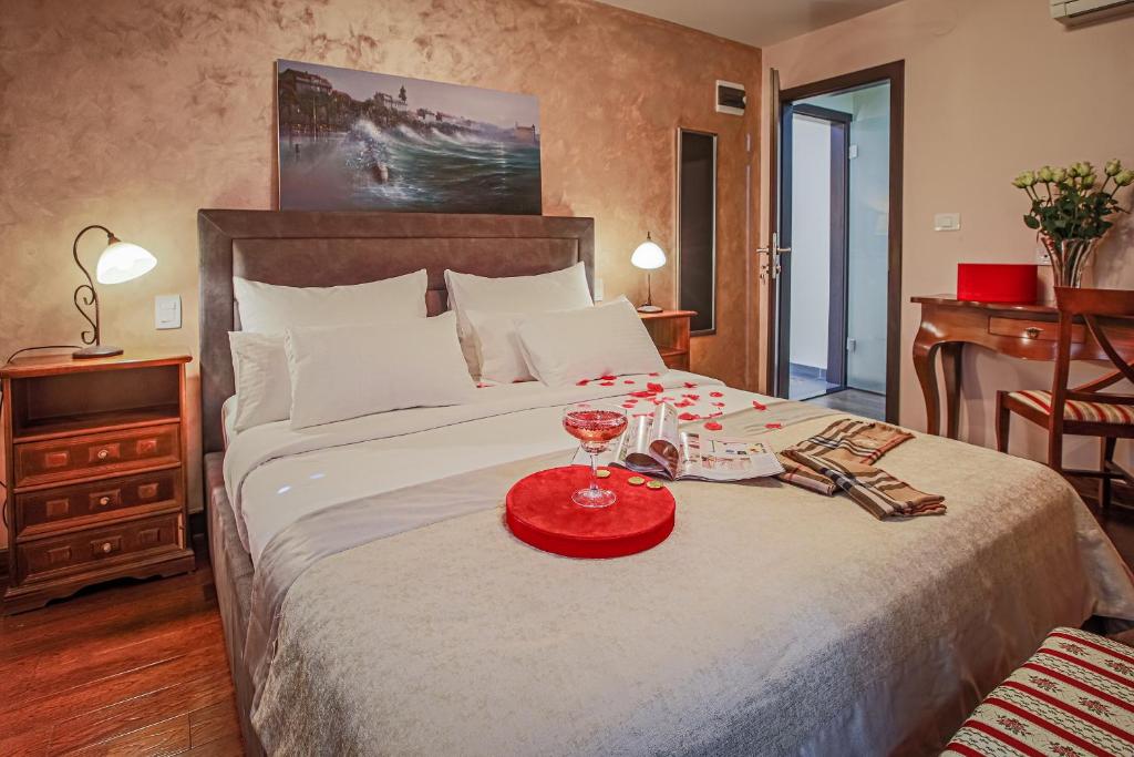 Theatre luxury rooms photo 4
