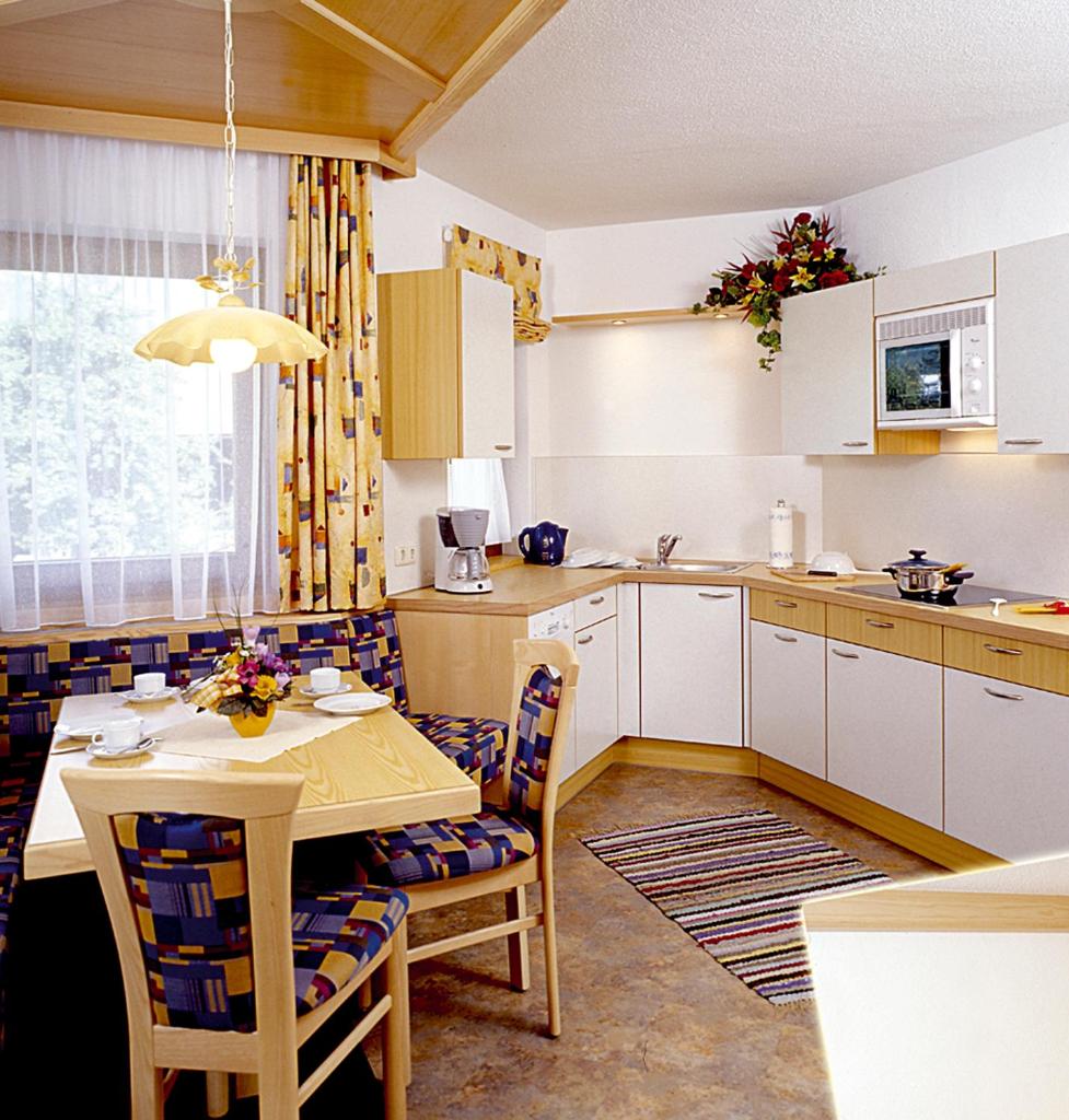 Апартаменты (Апартаменты с 2 спальнями и балконом), Appartement Zottl