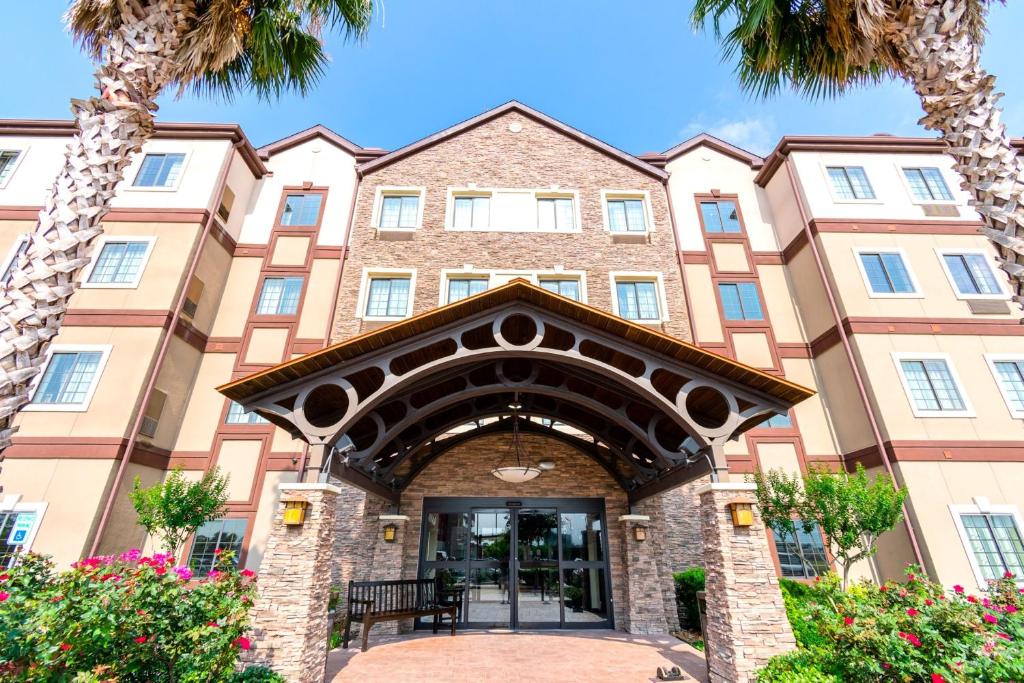 Staybridge Suites Houston IAH - Beltway 8, an IHG Hotel image