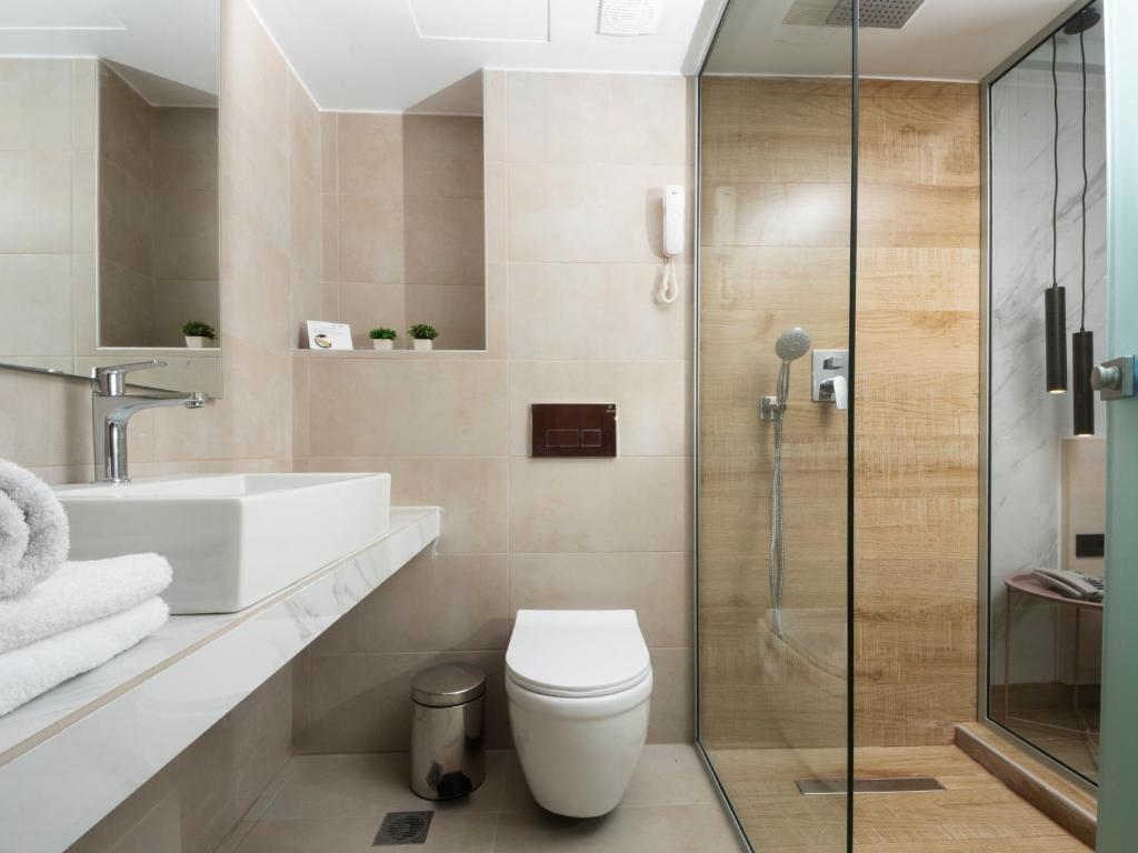 Двухместный (Двухместный номер Делюкс с 1 кроватью), Athena Hotel