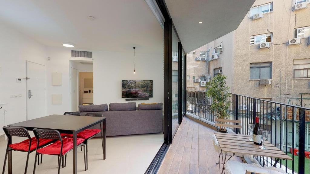 Piña Colada by HolyGuest photo 3