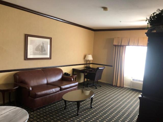 Folk Inn Ontario Airport photo 4