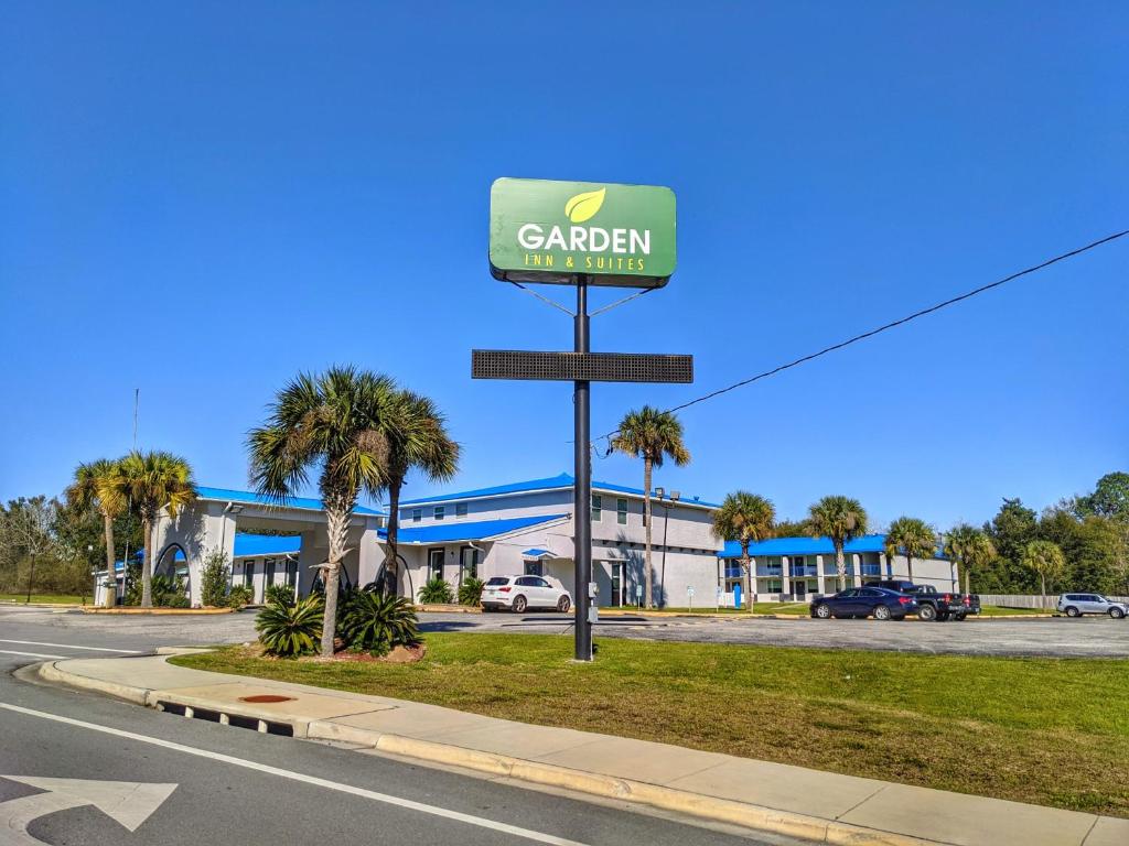 Garden Inn & Suites image