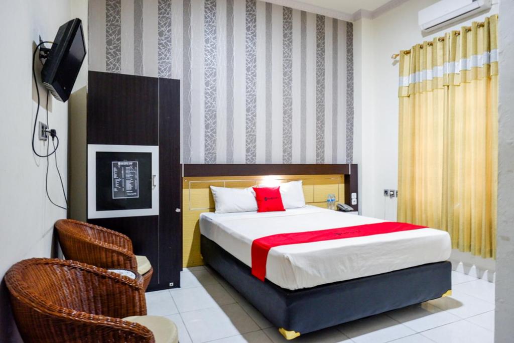 RedDoorz @ Hotel Bumi Palupy