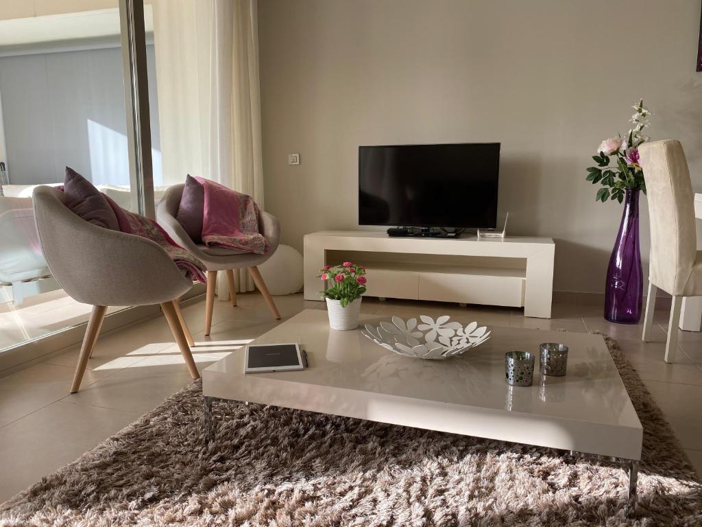 Villa Paolina in urb Las Colinas photo 1