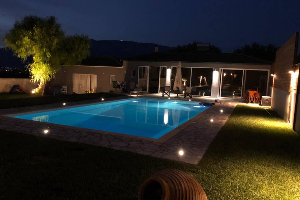 Sunlit Pool House photo 1