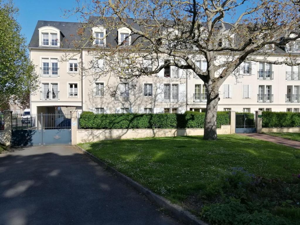 Classy Apartment in Bayeux with Heating Facility photo 2