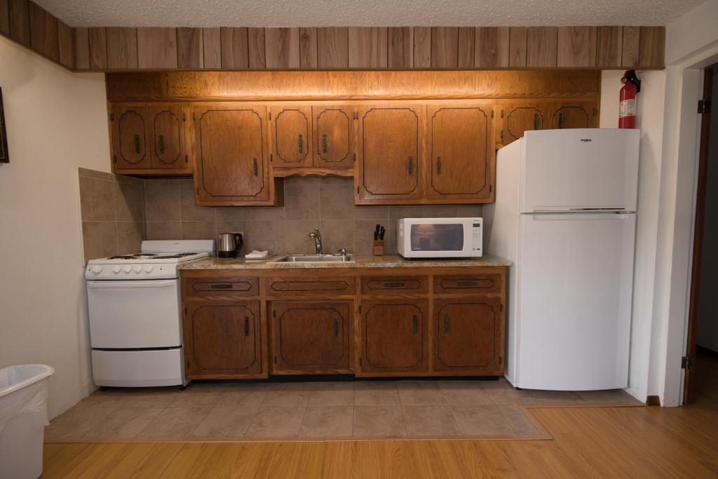 Windsong Guest Apartments photo 4